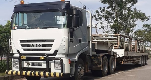 Flatbed Trailer Iveco